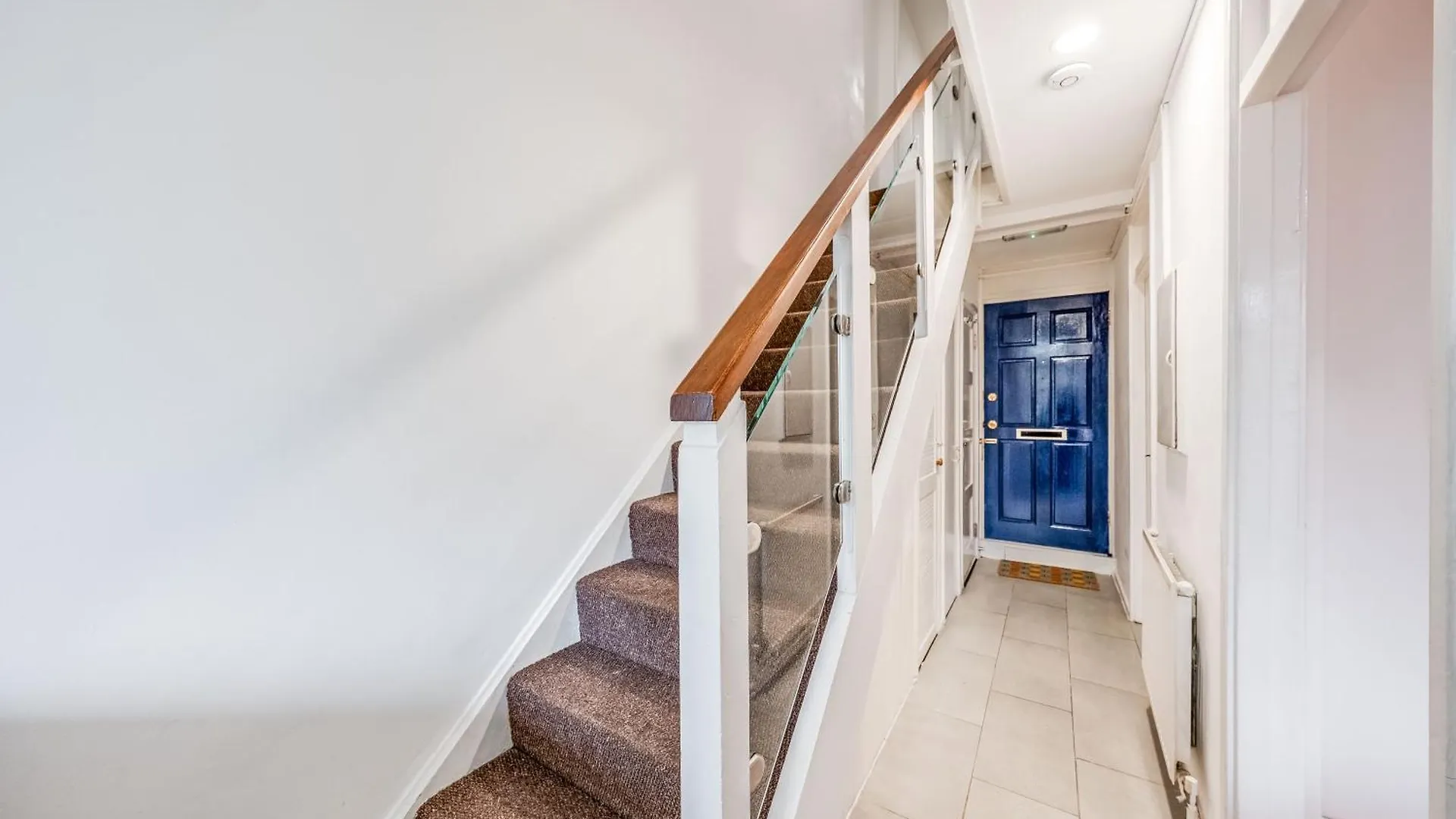 Leo'S Place In Mile End 2 Double Beds, 1 Bunk Bed, Max 6, Spacious, Ideal For Families London Apartment