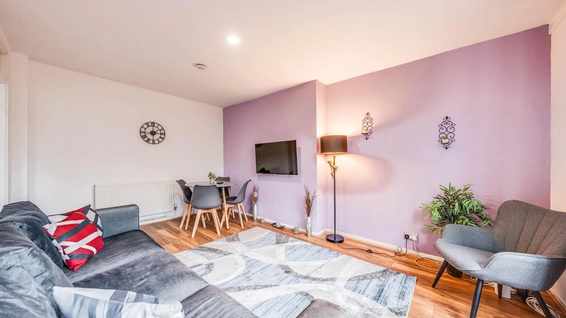 Leo'S Place In Mile End 2 Double Beds, 1 Bunk Bed, Max 6, Spacious, Ideal For Families London