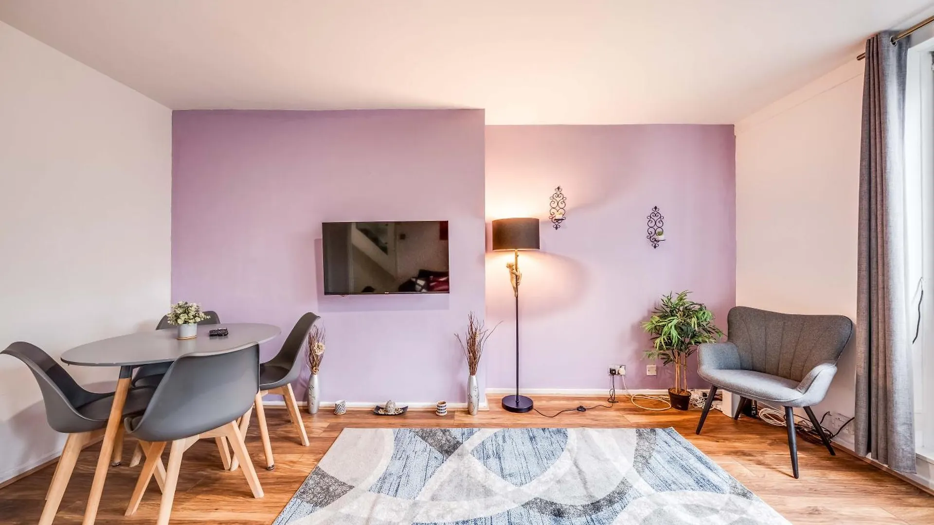 Leo'S Place In Mile End 2 Double Beds, 1 Bunk Bed, Max 6, Spacious, Ideal For Families London