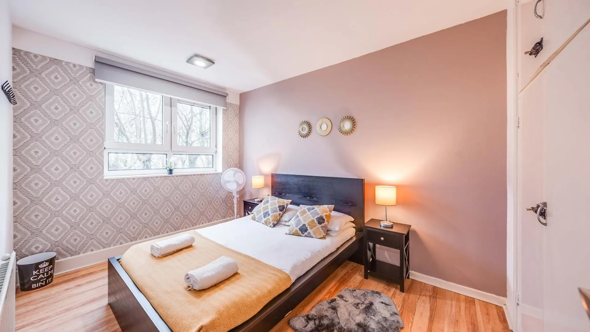 Apartment Leo'S Place In Mile End 2 Double Beds, 1 Bunk Bed, Max 6, Spacious, Ideal For Families London