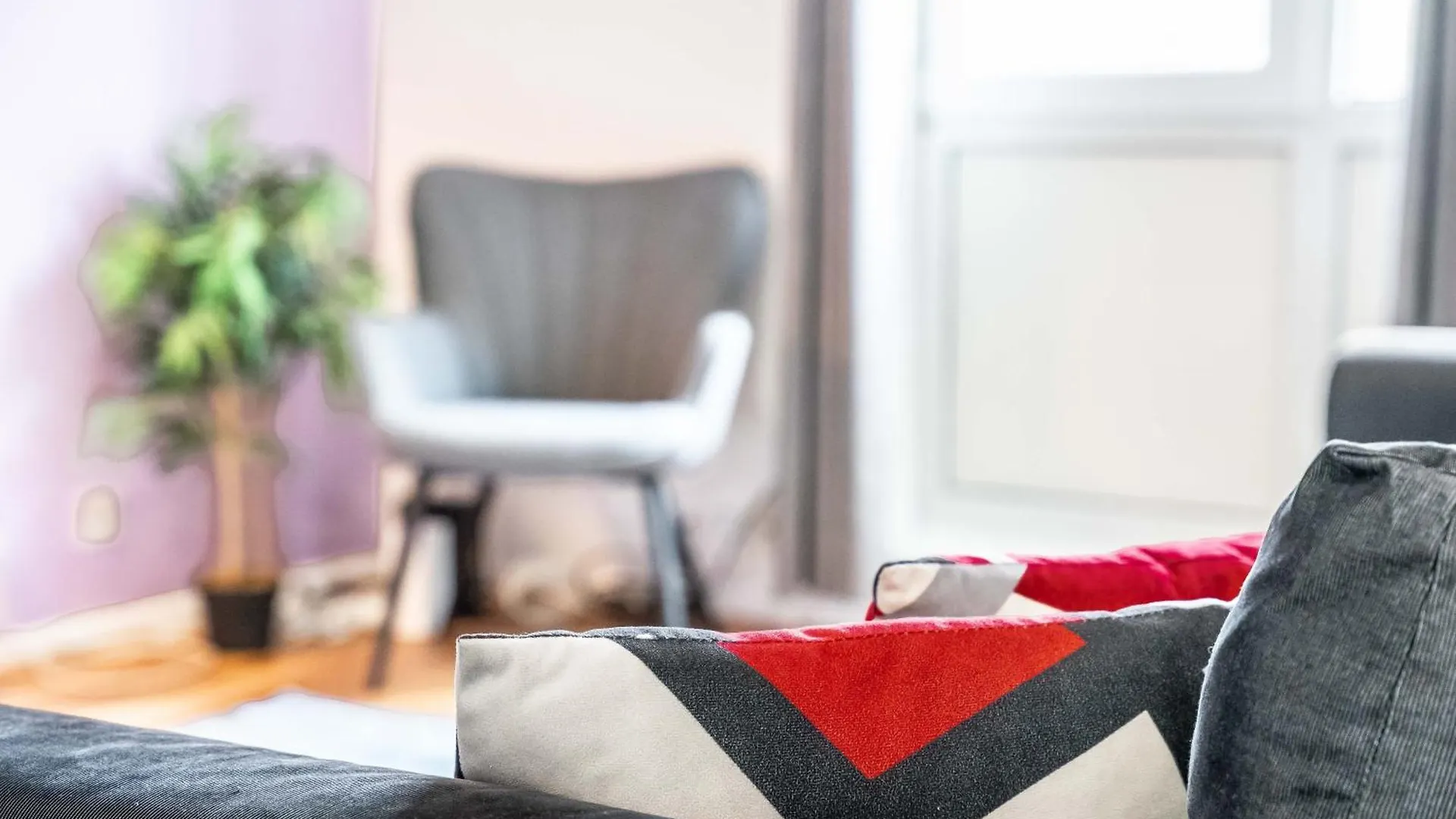 Apartment Leo'S Place In Mile End 2 Double Beds, 1 Bunk Bed, Max 6, Spacious, Ideal For Families London United Kingdom