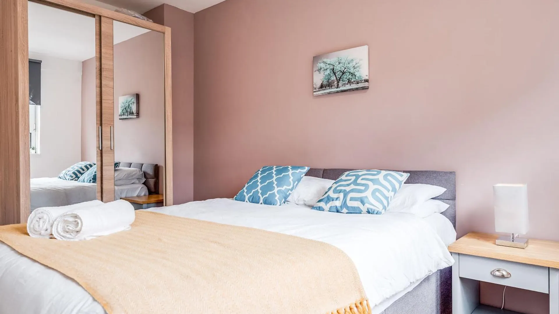 Leo'S Place In Mile End 2 Double Beds, 1 Bunk Bed, Max 6, Spacious, Ideal For Families Londres 0*,